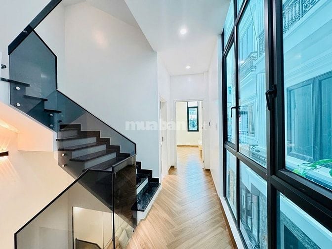 Nhà 10 m ra Hồ Sen 55m2 4 tầng giá 6.5 tỷ