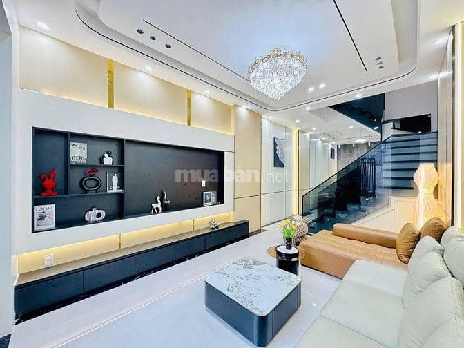 Nhà 10 m ra Hồ Sen 55m2 4 tầng giá 6.5 tỷ