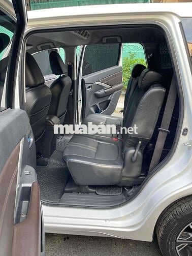 Mitsubishi Xpander Premium 2023 Trắng 7 chỗ