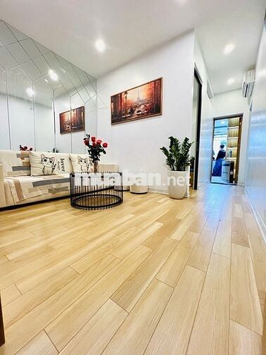 CĂN HỘ THÁI THỊNH - VIEW MẶT PHỐ - 70M²