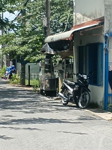 Nhà mặt tiền đường nhựa đang kinhdoanh