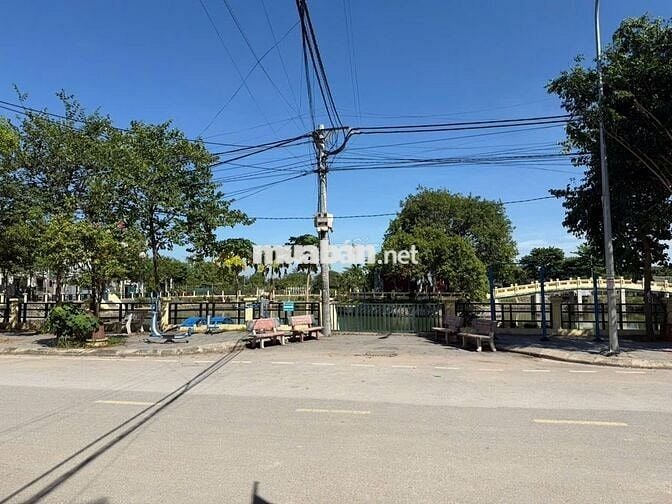 Đất đẹp Giá Đầu tư ô tô vào đất, 20m ra hồ điều hòa Đại Đồng Đại Mạch