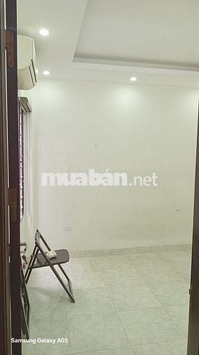 Cho thuê nhà nguyên căn 4 tầng khu vực Xốm