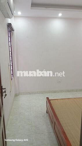 Cho thuê nhà nguyên căn 4 tầng khu vực Xốm