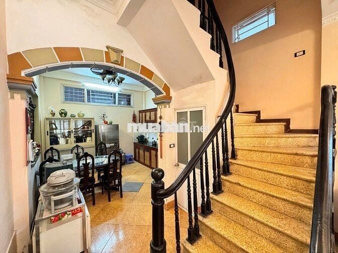 Bán gấp !!! Nhà đẹp lô góc thoáng sáng , nội thất sang trọng - 40m2 