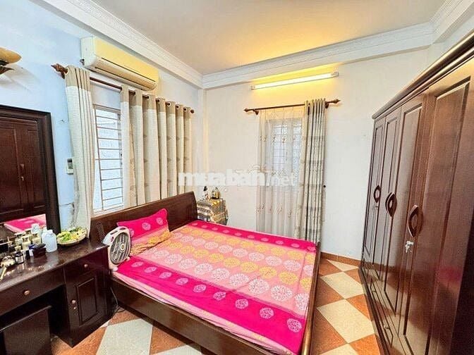 Bán gấp !!! Nhà đẹp lô góc thoáng sáng , nội thất sang trọng - 40m2 