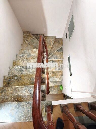 Nhà ở ngay !!! 40m2 x 3.6MT x 6T - Ngõ nông , Gần hồ - tiện ích nhiều 