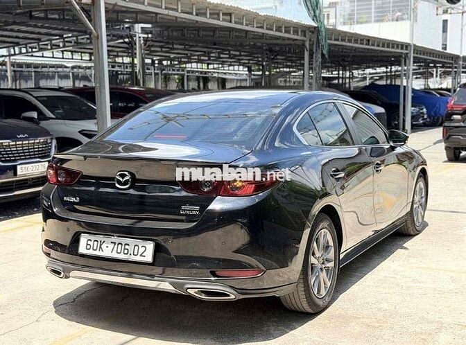 Mazda 3 Luxury 1.5AT 2021 Đen 81,000km