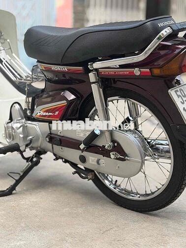 Honda Dream Thái Nâu trắng