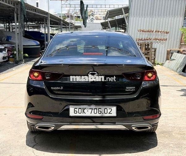 Mazda 3 Luxury 1.5AT 2021 Đen 81,000km