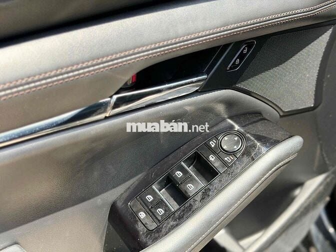 Mazda 3 Luxury 1.5AT 2021 Đen 81,000km