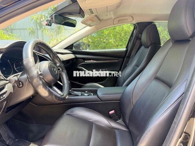 Mazda 3 Luxury 1.5AT 2021 Đen 81,000km