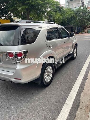 Toyota Fortuner 2014 2.5G 4x2 - 140000 km