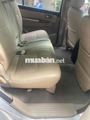 Toyota Fortuner 2014 2.5G 4x2 - 140000 km