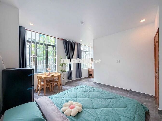 PHÒNG THOÁNG MÁT FULL NỘI THẤT GẦN CẦU THAM LƯƠNG