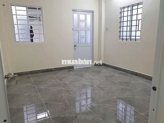 Cho thuê nhà 2mt Tô Hiến Thành, 4 x 11m, 2 tầng, chỉ 10tr