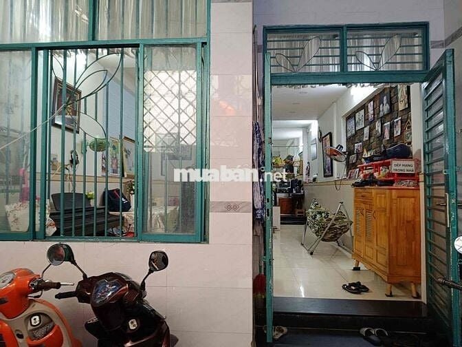 Nhà sát TT Parc Mall Q8. DT: 100m2, 3 Tầng kiên cố, 5PN. Chỉ 8,5 Tỷ