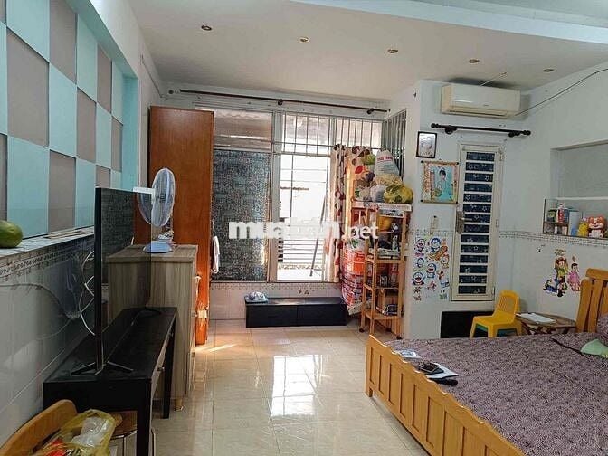 Nhà sát TT Parc Mall Q8. DT: 100m2, 3 Tầng kiên cố, 5PN. Chỉ 8,5 Tỷ