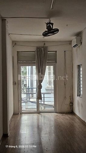 Cho thuê nhà 23 ngõ 25 Triệu Việt Vương, Hà Nội, MB 48m2x 3 tầng