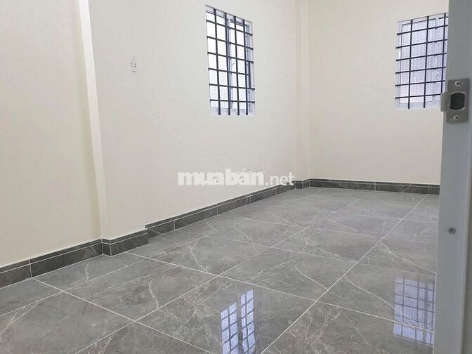 Cho thuê nhà 2mt Tô Hiến Thành, 4 x 11m, 2 tầng, chỉ 10tr