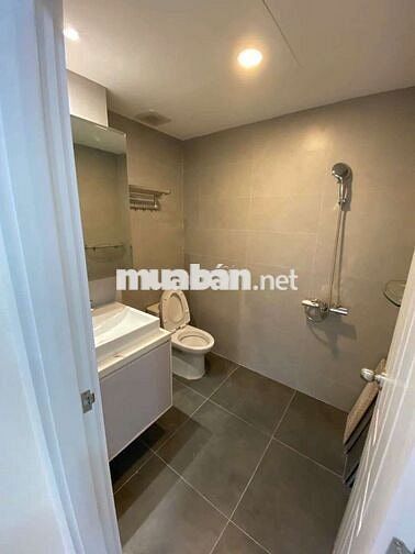 Cần bán căn hộ góc tầng cao chung cư Thế Hệ Mới quận 1, ban công lớn