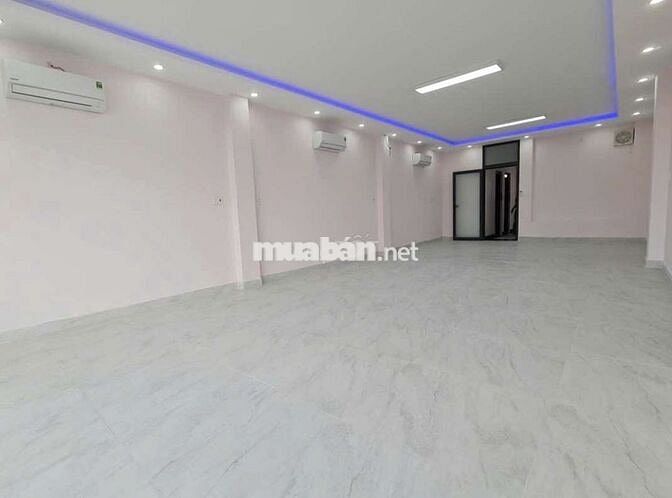 CHO THUÊ NHÀ 5X22(TRỆT+LỬNG+2LẦU+ST) FULL 8 MÁY LẠNH+ THANG MÁY