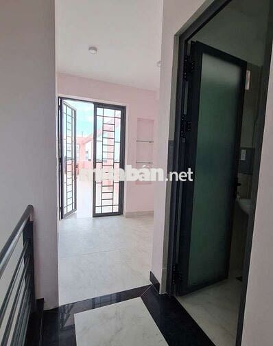 CHO THUÊ NHÀ 5X22(TRỆT+LỬNG+2LẦU+ST) FULL 8 MÁY LẠNH+ THANG MÁY