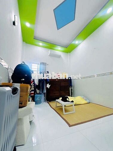 NHÀ ĐẸP GIÁ TỐT  2 LẦU  4 P . P . PHÚ ĐỊNH