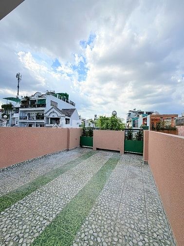Bán Nhà mặt tiền 7 Hồng Lạc, 4x16m. 5 tầng, giảm 2 tỷ, chỉ còn 11tỷ3
