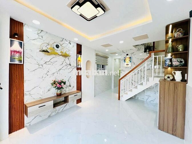 NHÀ ĐẸP GIÁ TỐT. P PHÚ ĐỊNH  .(  P 15 Q. 8 )