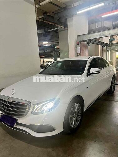 Mercedes-Benz E200 2019 Trắng 30.000 km