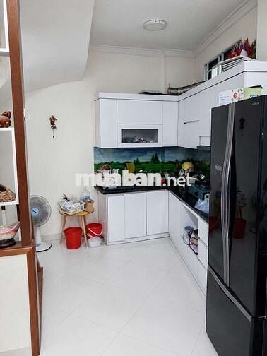 Cho thuê nhà nguyên căn tại 447 Phạm Văn Đồng
