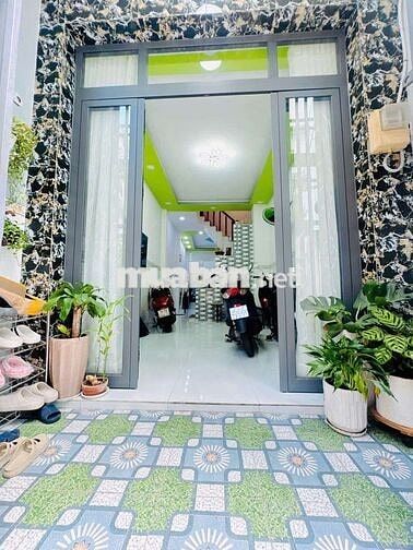 NHÀ ĐẸP GIÁ TỐT  2 LẦU  4 P . P . PHÚ ĐỊNH