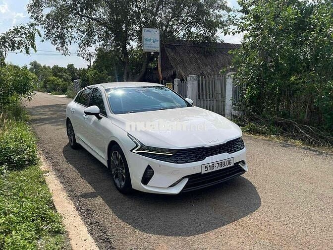 Kia K5 2022 Trắng 5 chỗ