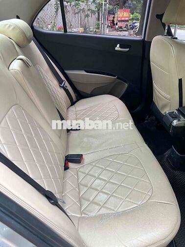 Hyundai Grand i10 Số sàn Bạc