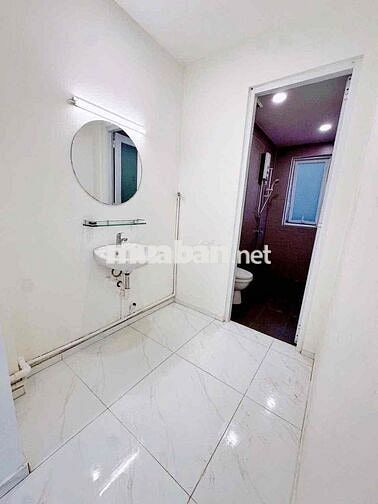 Phòng giá rẻ cách VivoCity 500m, đường rộng ô tô đậu cửa