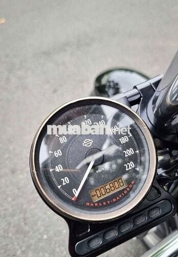 Harley Davidson Superlow 883