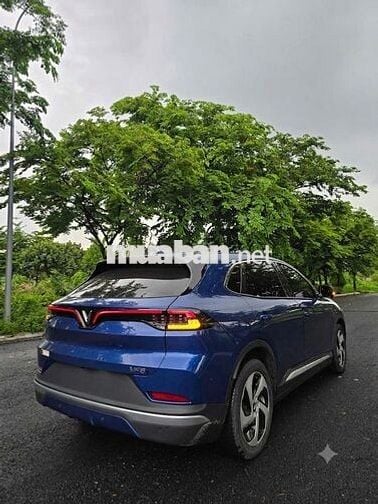 VinFast VF8 Bản S 2024 Xanh 14.000 km