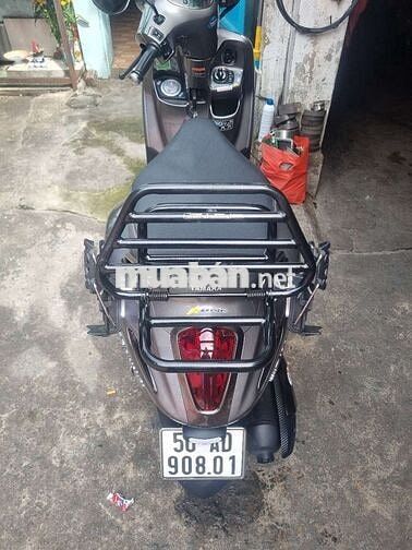 Yamaha Grande 2026 màu Xám