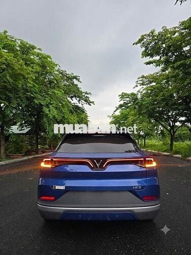 VinFast VF8 Bản S 2024 Xanh 14.000 km