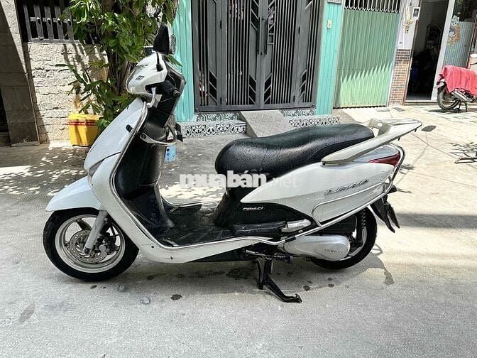 Honda Lead Trắng Xăng phun điện tử 10/2012 zin êm