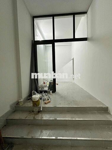 Mặt bằng 60m2 mặt tiền Trần Xuân Soạn, giao với Bế Văn Cấm cho nấu ăn