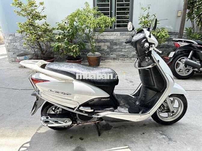 Honda Lead Trắng Xăng phun điện tử 10/2012 zin êm