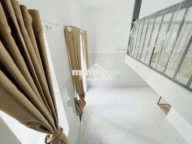 Duplex - ban công thoáng ngay City Land