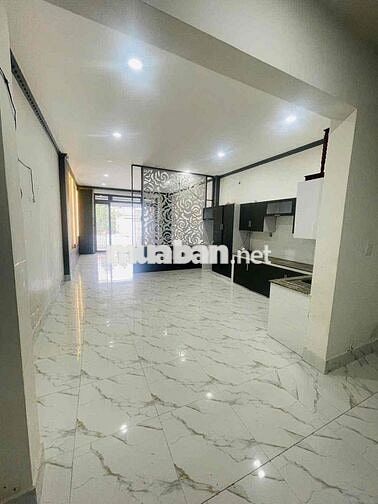 Nhà trệt 3 lầu trục chính KDC 586