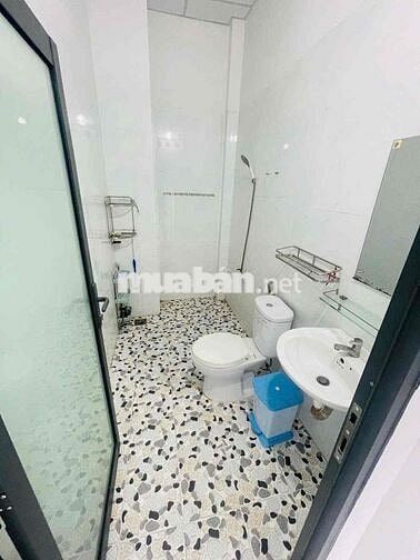 Nhà trệt 3 lầu trục chính KDC 586