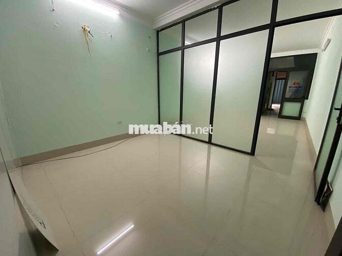 CHO THUÊ MẶT BẰNG TẦNG 2 MẶT PHỐ TRƯỜNG LÂM + Vị trí: Mặt phố Kinh doa