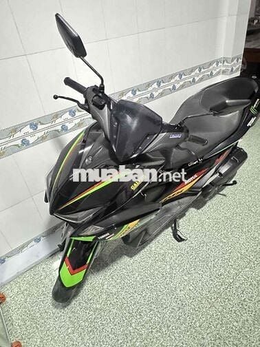 Yamaha NVX Đen Cả nam và nữ