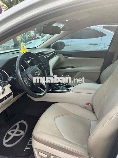 Toyota Camry 2.0G 2021 Trắng 52.000 km