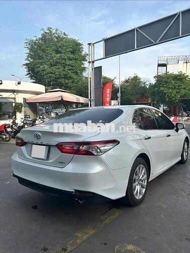 Toyota Camry 2.0G 2021 Trắng 52.000 km